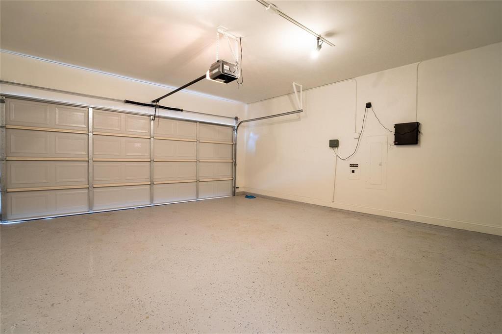 Wellington At Preston Meadows Ph III - Residential Lease