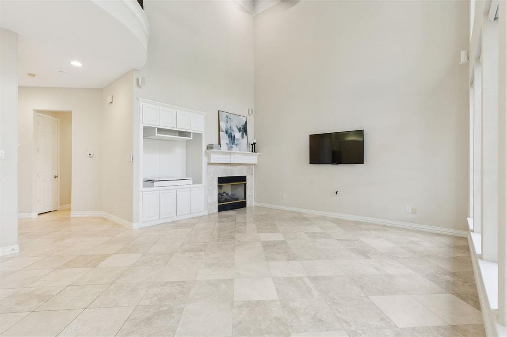 5452 Balmoral Drive