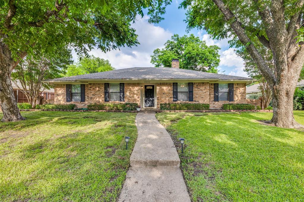 5004 Andover Drive