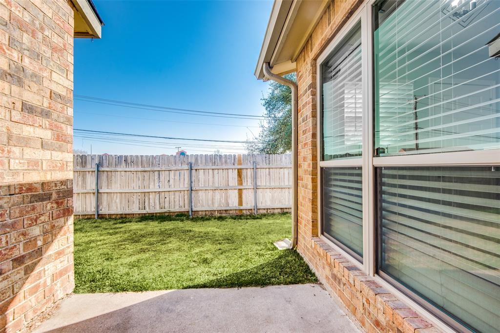 Shadowood Trail Condo - Residential