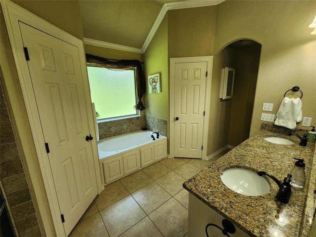 Wool Worth Oaks - Residential