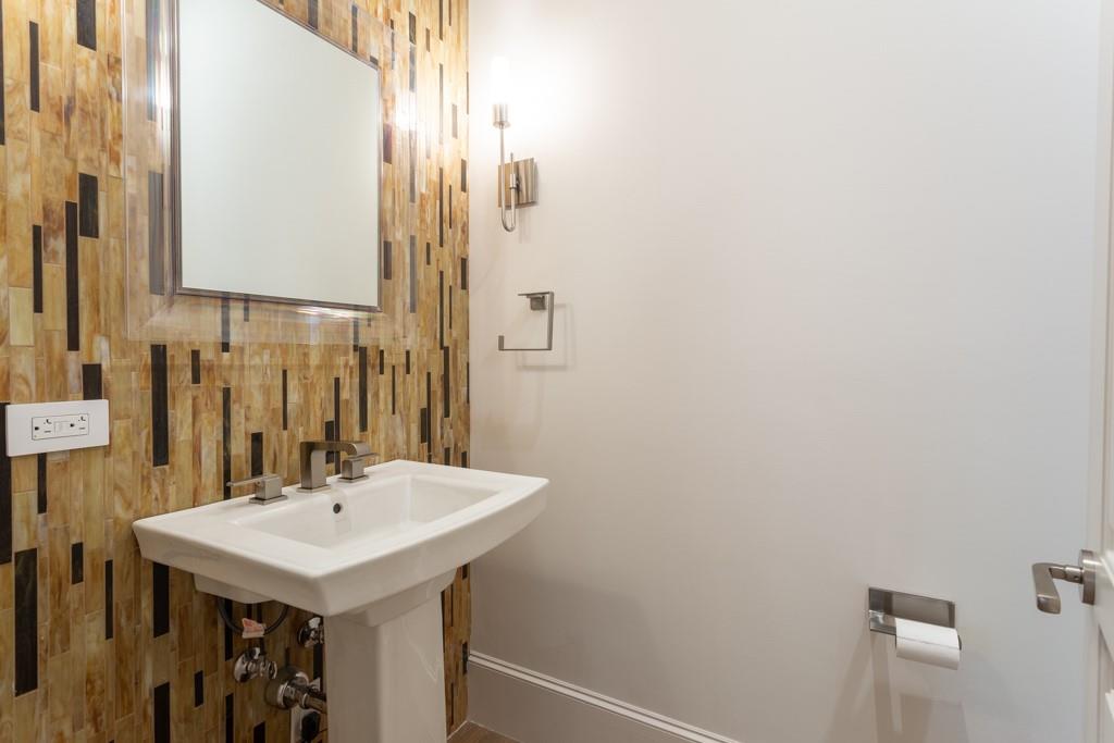 Stoneleigh Residences - Residential