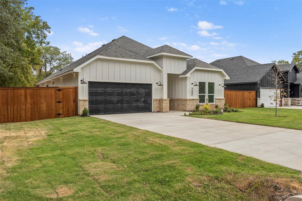 732 Old London Lane