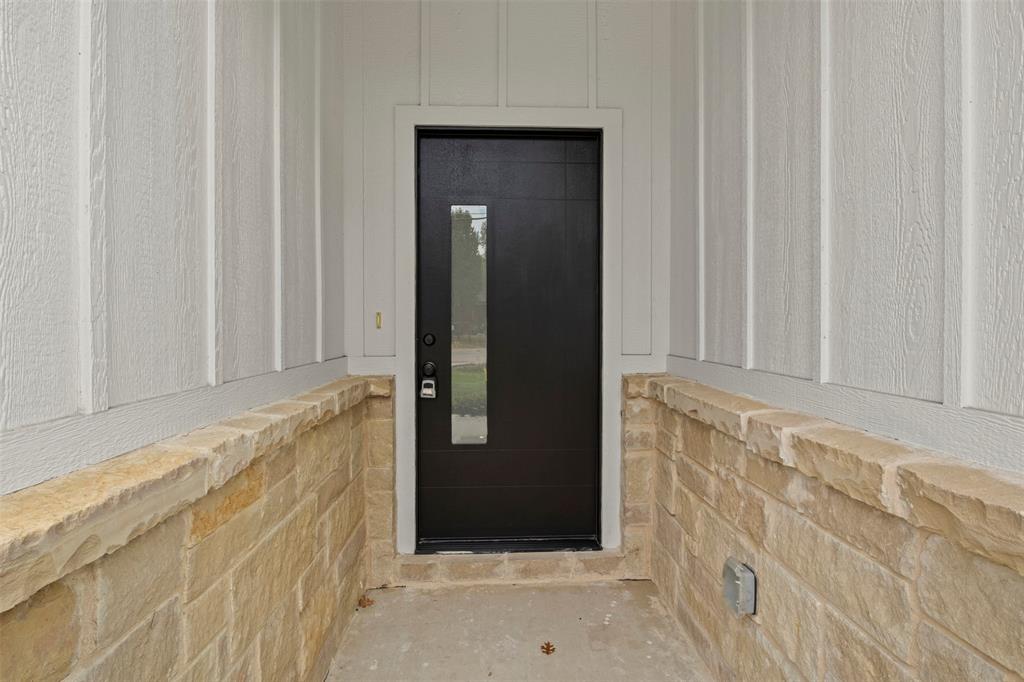 732 Old London Lane