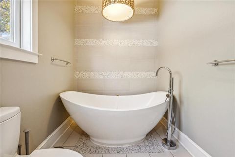 Tiny photo for 2618 Thomas Avenue, Dallas, TX 75204 (MLS # 21168322)