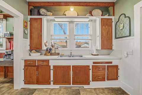 Tiny photo for 724 S Texas Street, De Leon, TX 76444 (MLS # 21210214)