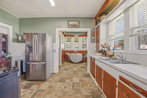 Tiny photo for 724 S Texas Street, De Leon, TX 76444 (MLS # 21210214)