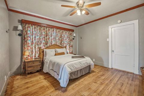 Tiny photo for 724 S Texas Street, De Leon, TX 76444 (MLS # 21210214)