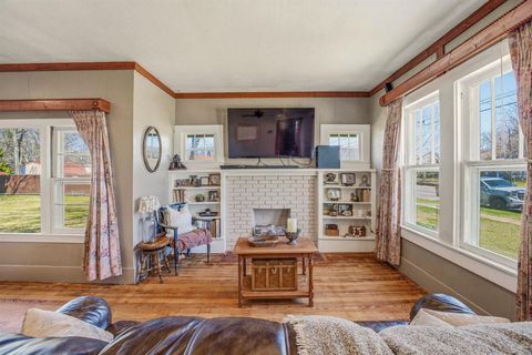 Tiny photo for 724 S Texas Street, De Leon, TX 76444 (MLS # 21210214)