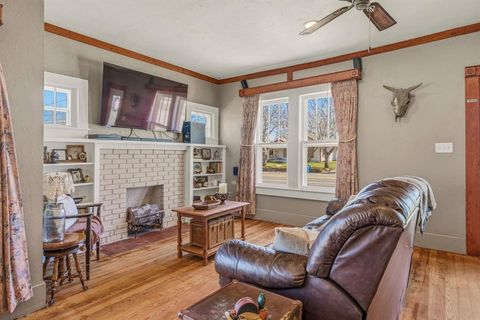 Tiny photo for 724 S Texas Street, De Leon, TX 76444 (MLS # 21210214)