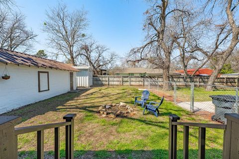 Tiny photo for 724 S Texas Street, De Leon, TX 76444 (MLS # 21210214)