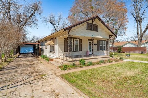 Tiny photo for 724 S Texas Street, De Leon, TX 76444 (MLS # 21210214)