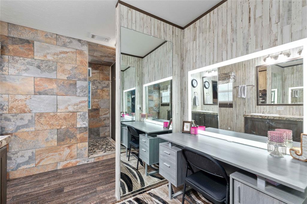 KERR COUNTY SCHOOL LAND - Residential