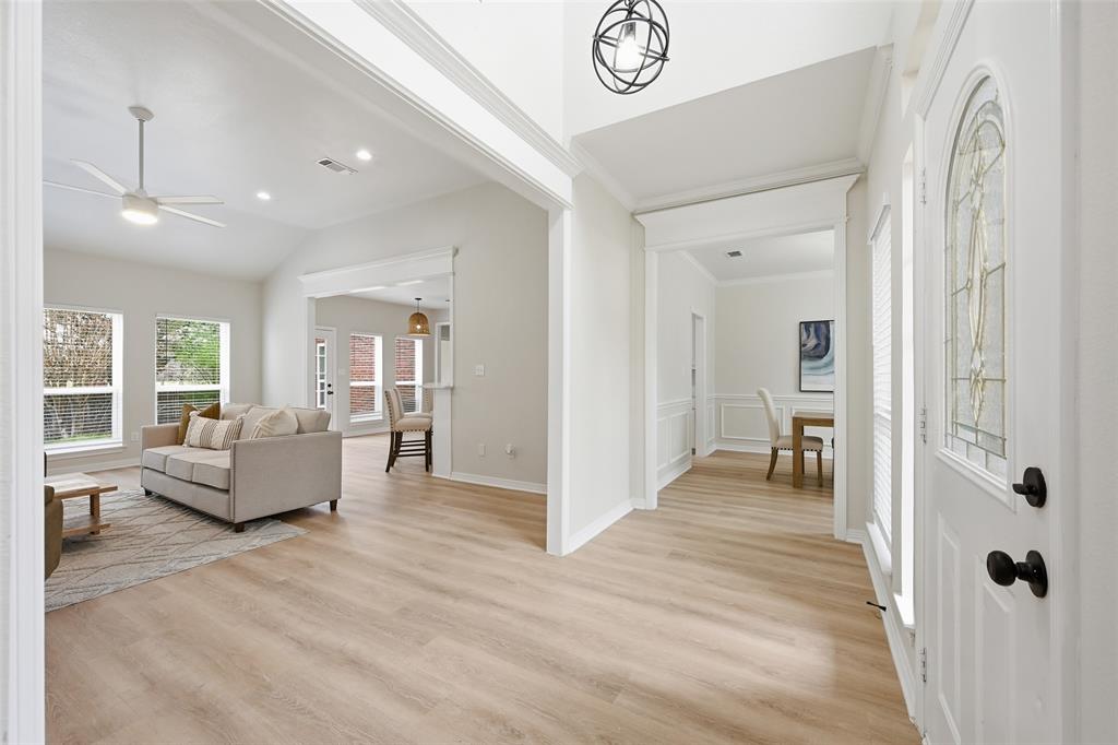 2105 W Crawford Street