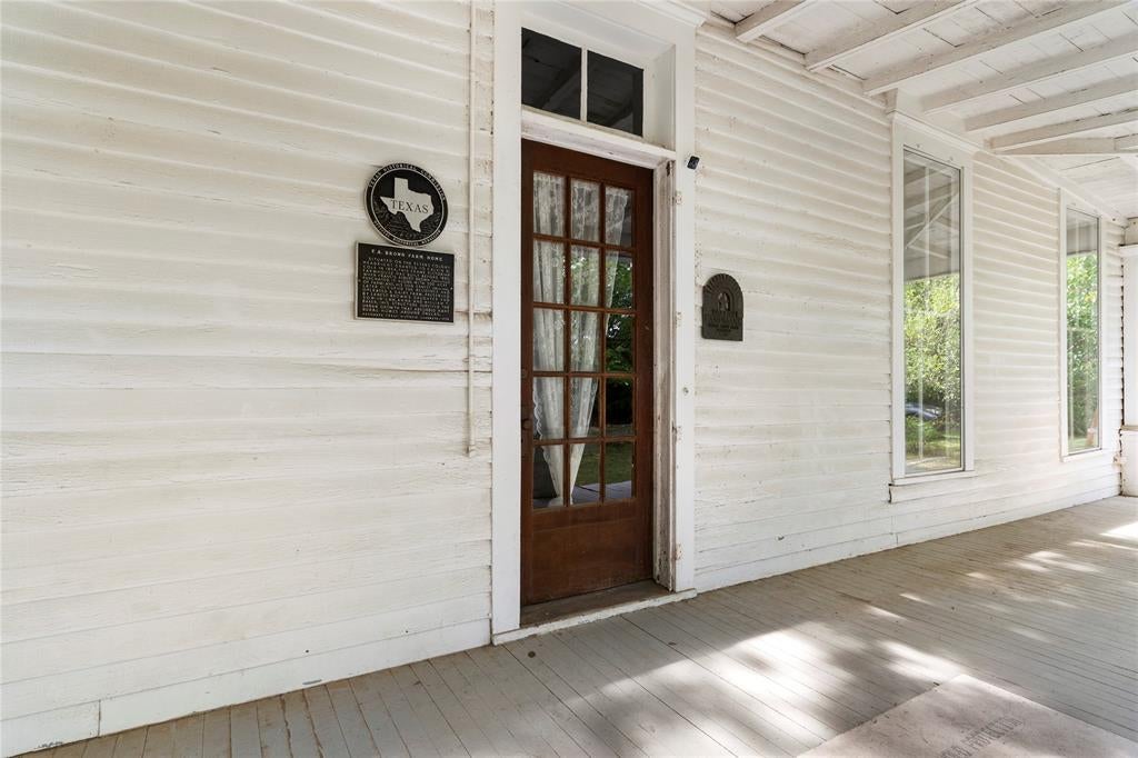 4611 Kelton Drive