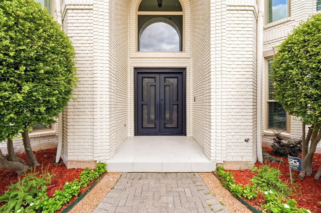 4512 Alexandra Drive