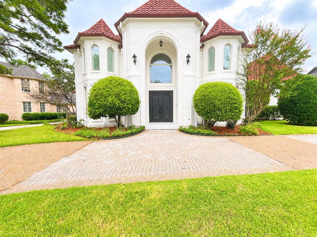 4512 Alexandra Drive