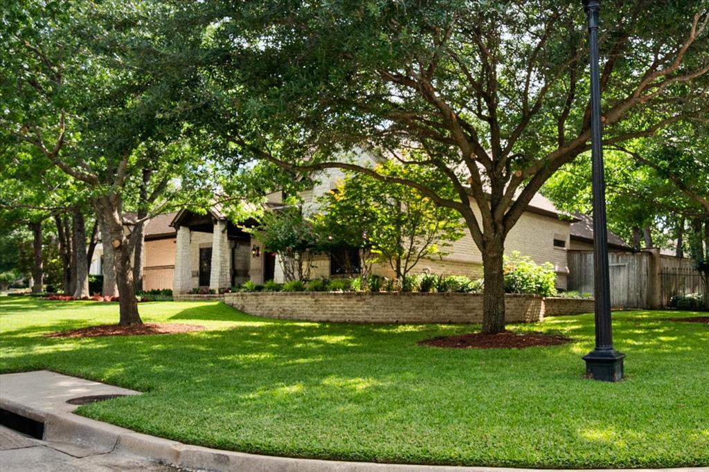2500 Woodbridge Trail