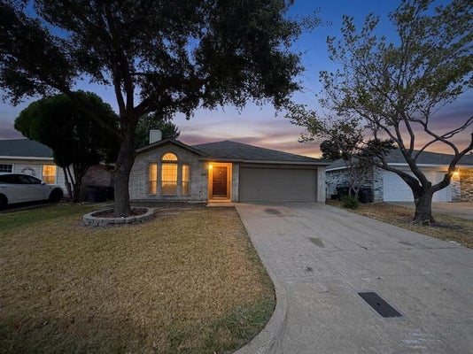 8109 E SUMMER TRAIL DR, FORT WORTH, TX 76137 - Image febdedd482760002cd12e696b3abd192/1208820699