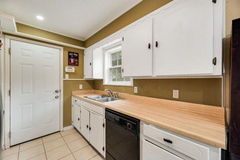 Tiny photo for 117 Myrtle Court, Hurst, TX 76053 (MLS # 21336958)