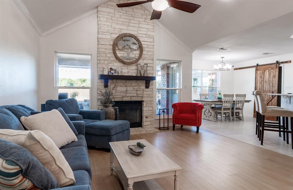 Lakeway Crossing - Residential