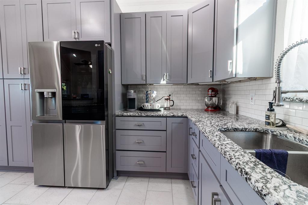 Lakeway Crossing - Residential