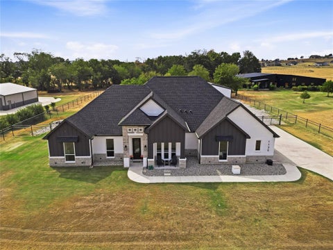 Photo of 1135 Paradise Parkway, Poolville, TX 76487 (MLS # 21396054)