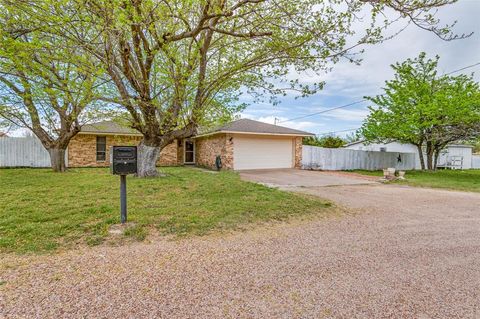 135 W Bear Creek Road Glenn Heights TX 75154