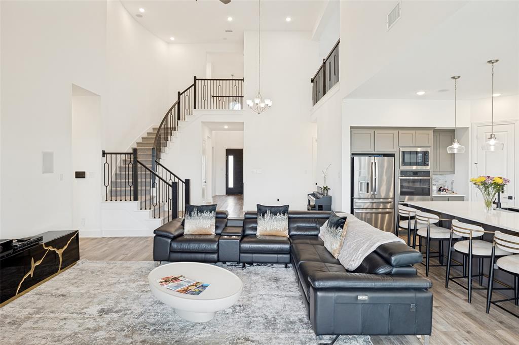 2717 Oak Blossom Drive