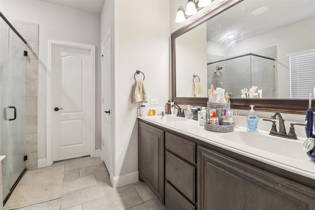 Eagle Glen - Residential