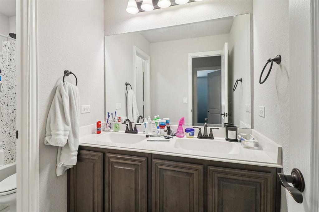 Eagle Glen - Residential