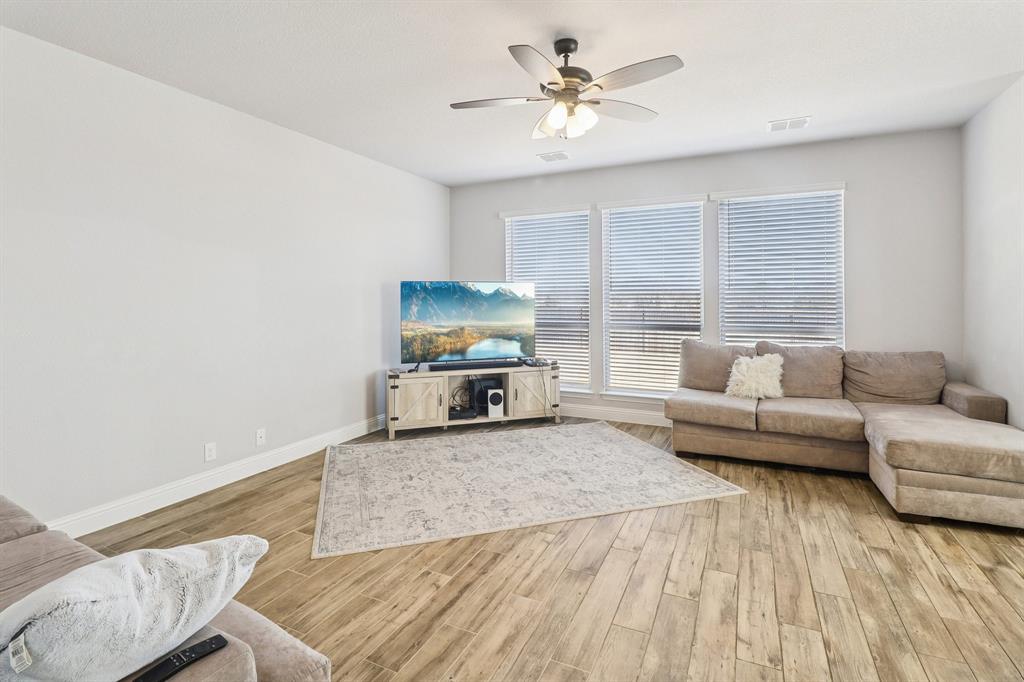 Eagle Glen - Residential