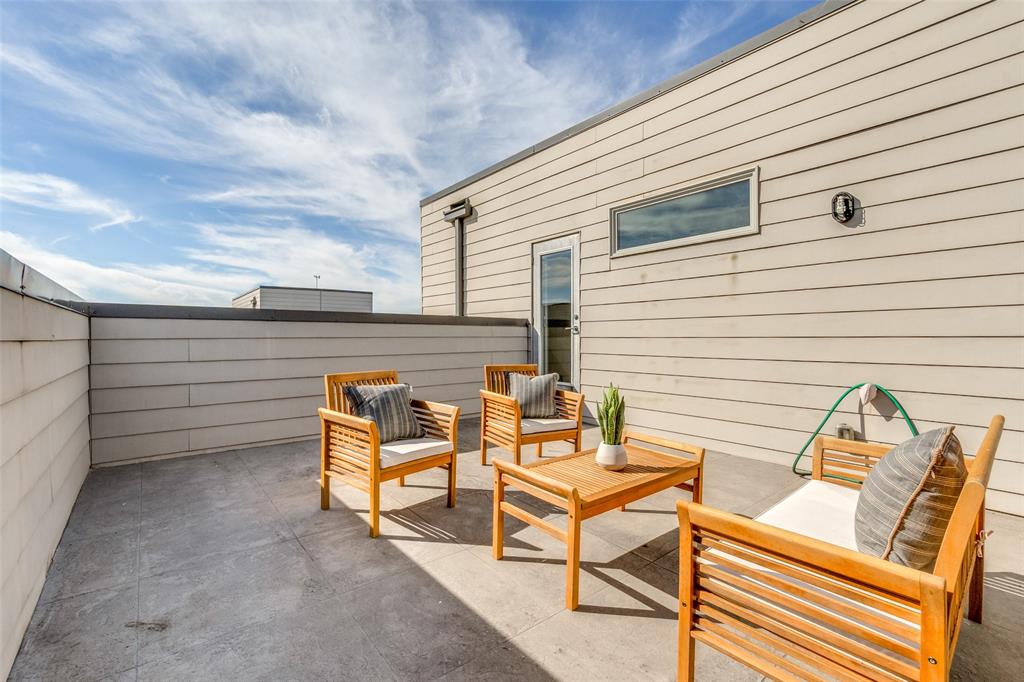 HAWTHORNE STREET TOWNHOMES - Residential
