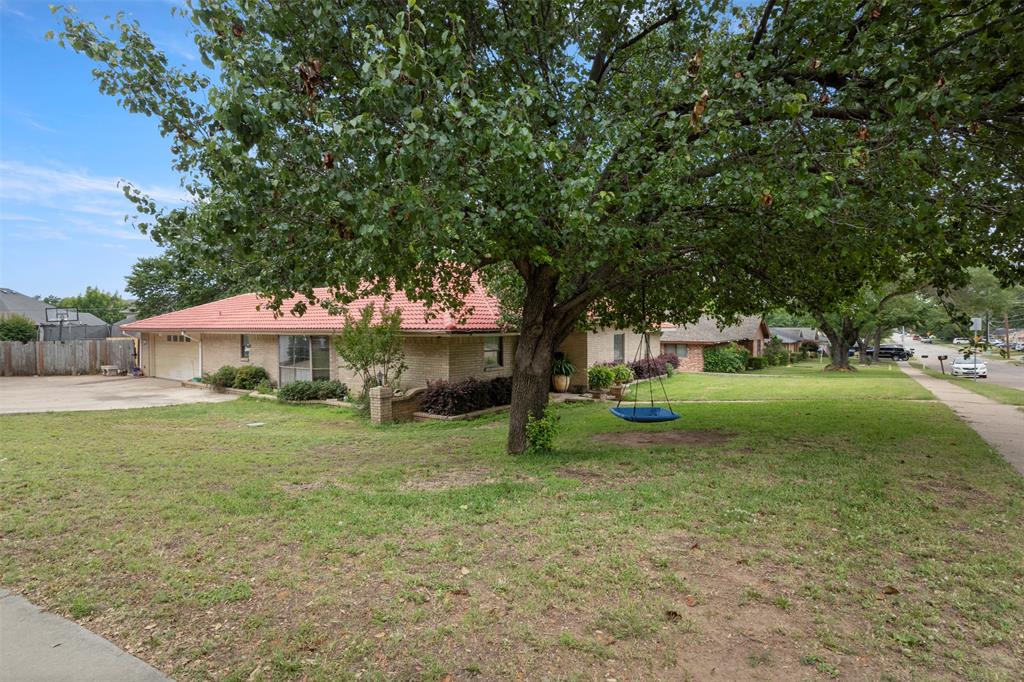 1400 Rusdell Drive