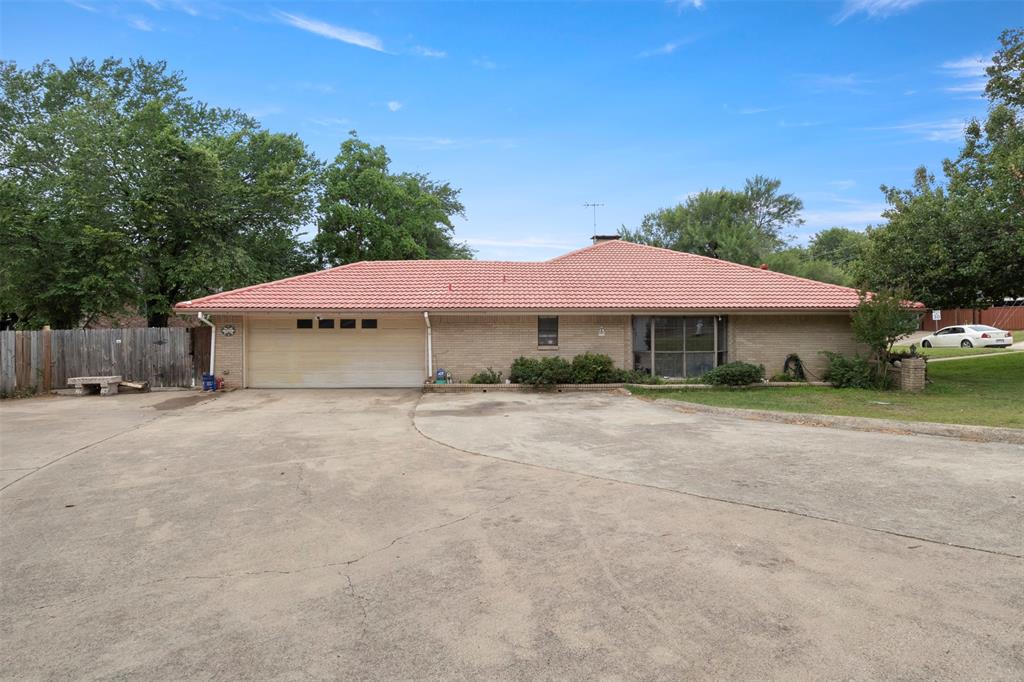 1400 Rusdell Drive