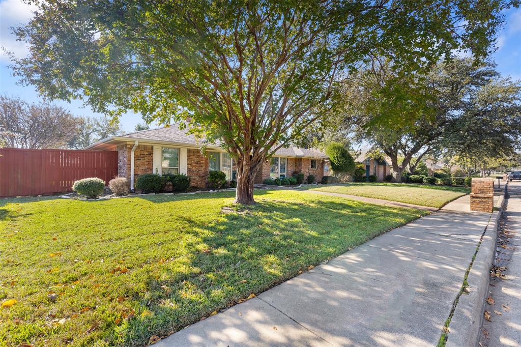 1924 Robin Meadow Drive