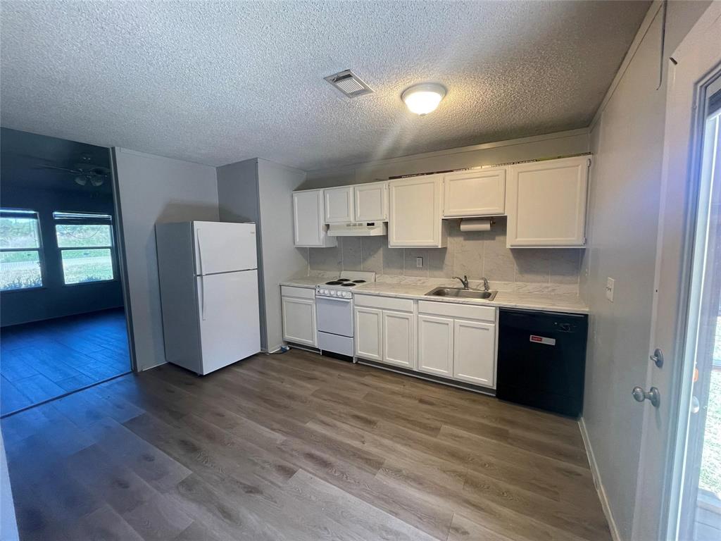 Meadowlark Add - Residential Lease