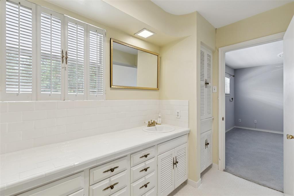 Park Carillon Condo - Residential