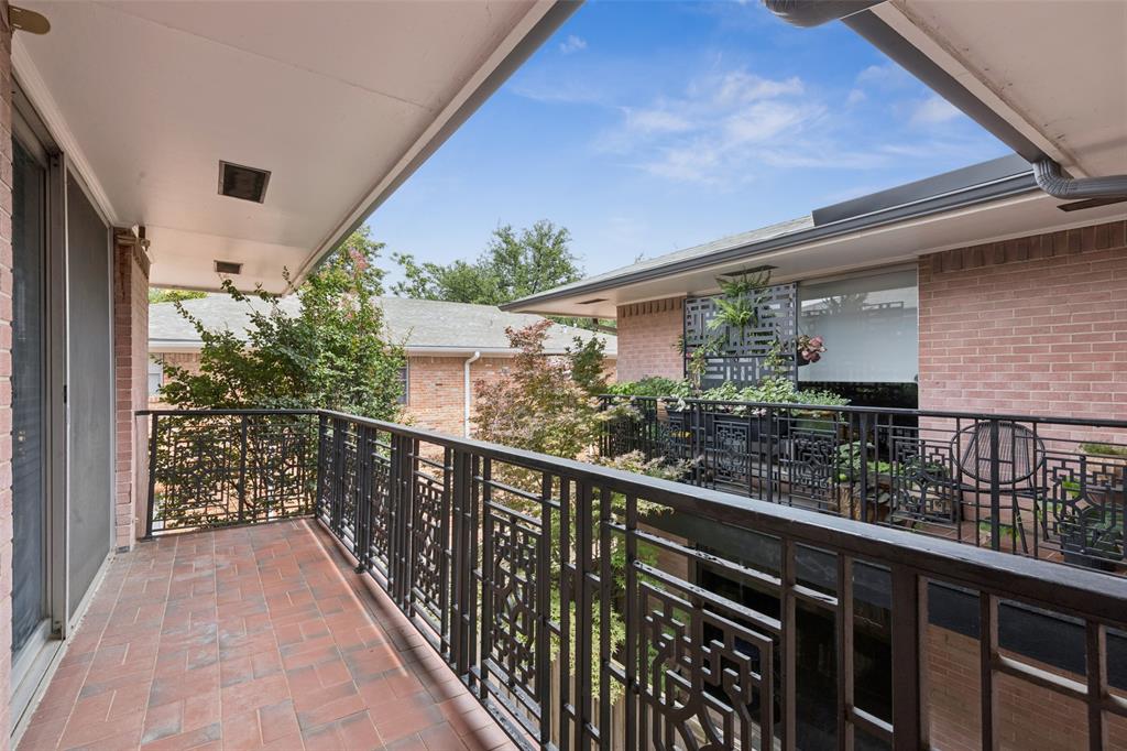 Park Carillon Condo - Residential