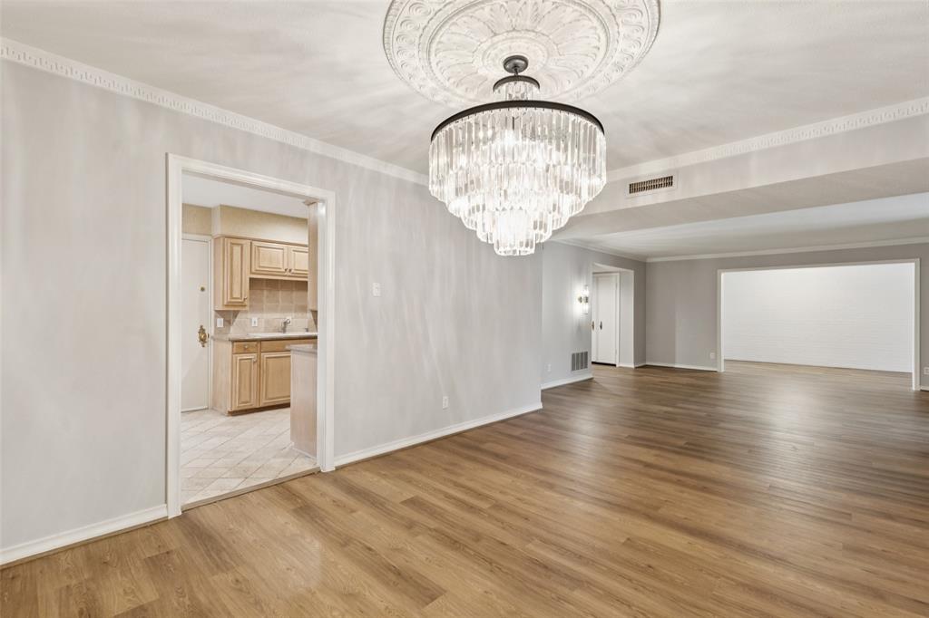 Park Carillon Condo - Residential