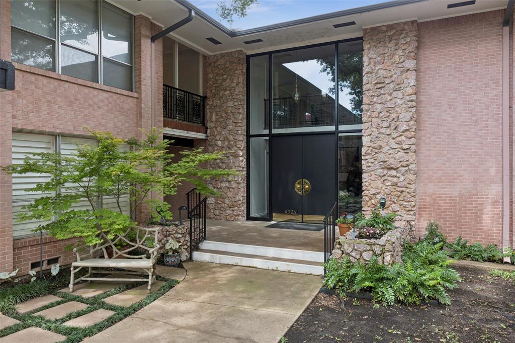 Park Carillon Condo - Residential