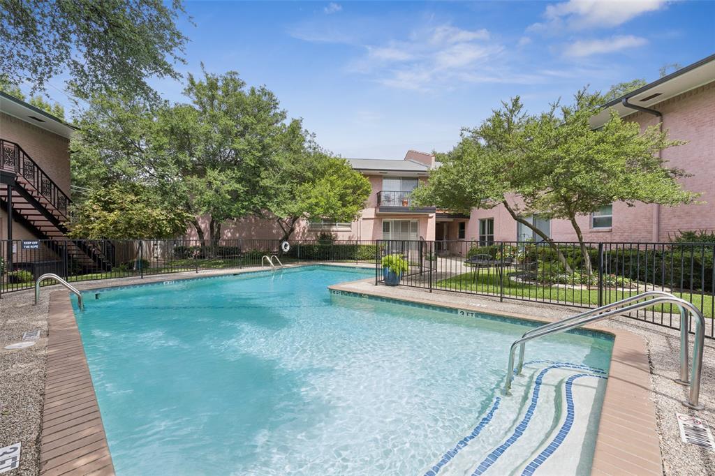 Park Carillon Condo - Residential