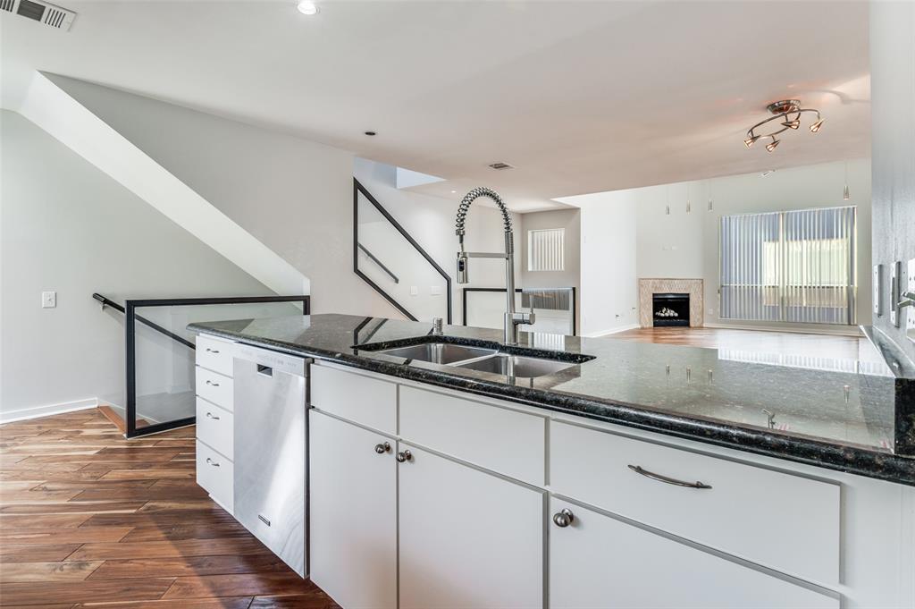 Knight Street Twnhms - Residential