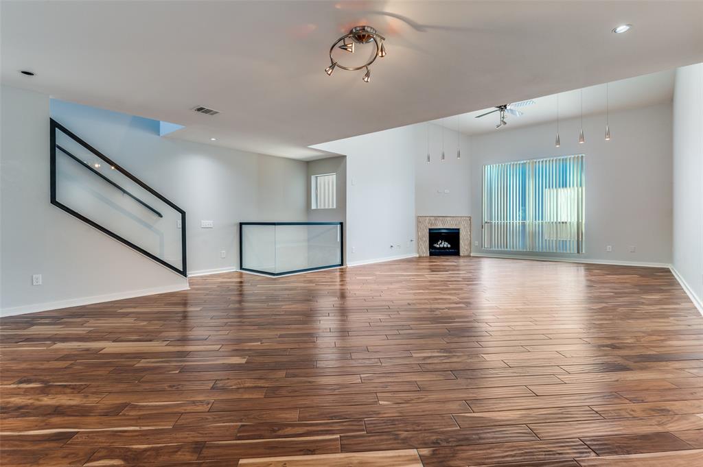 Knight Street Twnhms - Residential