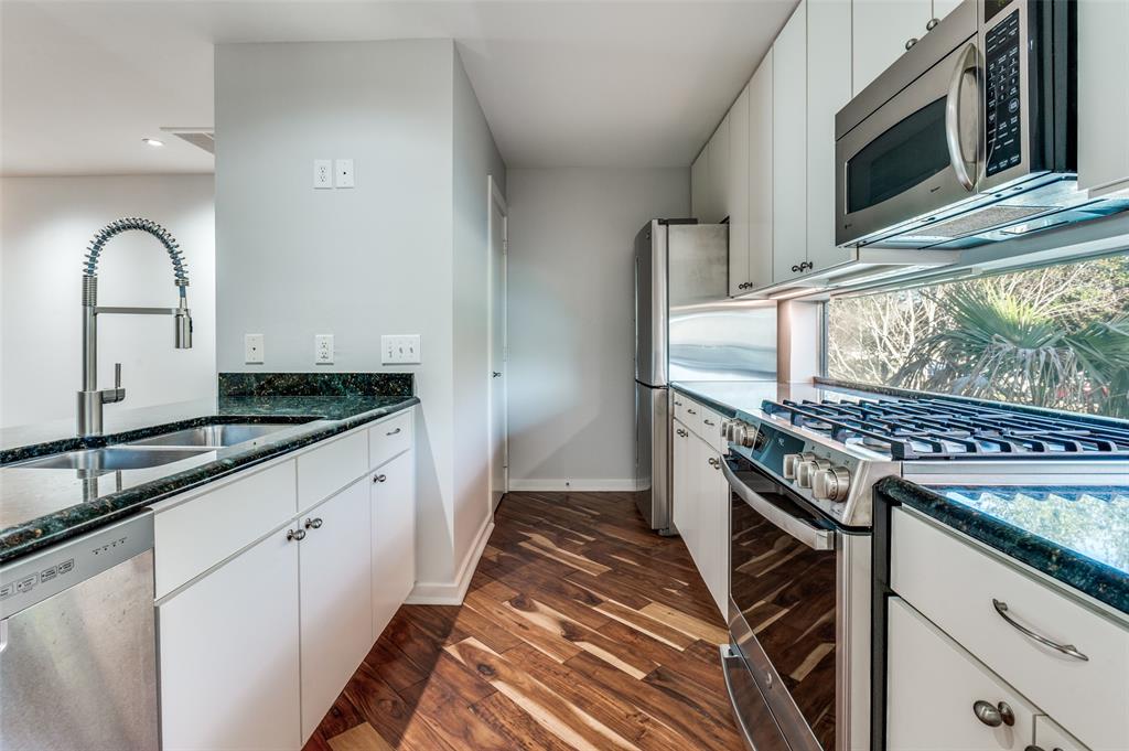 Knight Street Twnhms - Residential