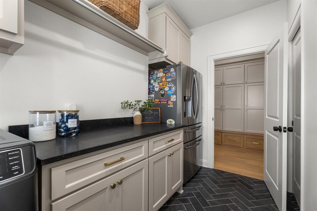 Oak Creek - Residential