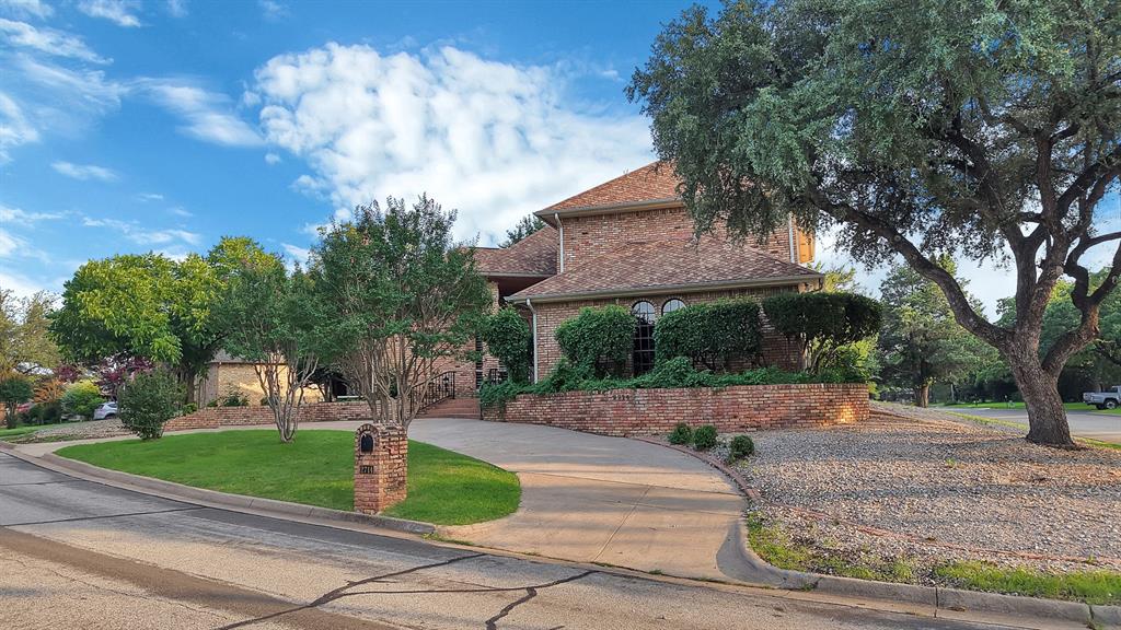 2714 Ridge Top Lane