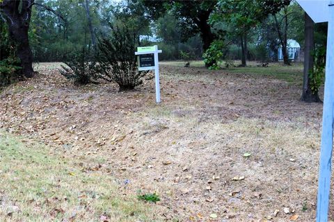 500 W Main Street Quinlan TX 75474