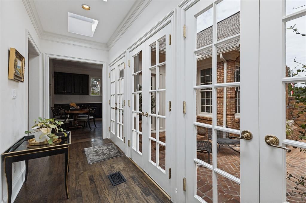 5803 Redwood Court