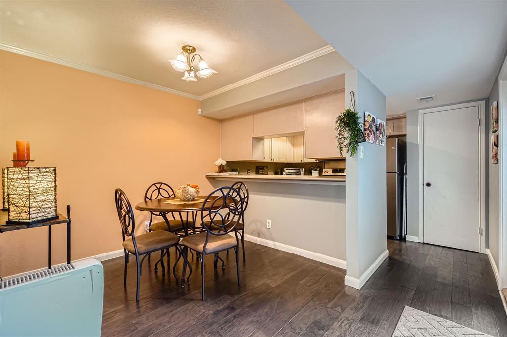 Woodhaven Twnhs Rev - Residential
